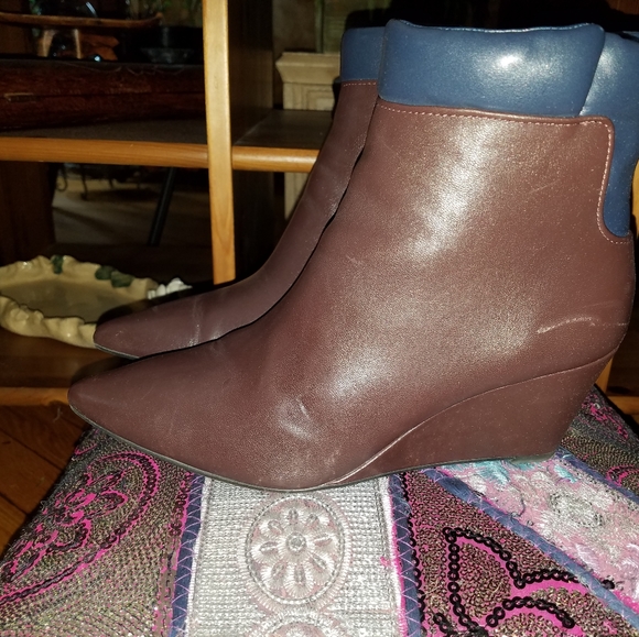 Halston Brown Boots size 8 - Picture 5 of 5